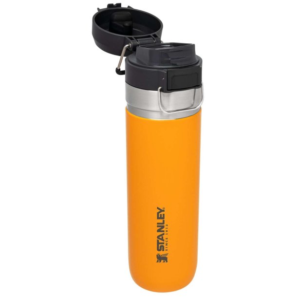 Stanley Quick Flip  Water Bottle 0.7L Saffron